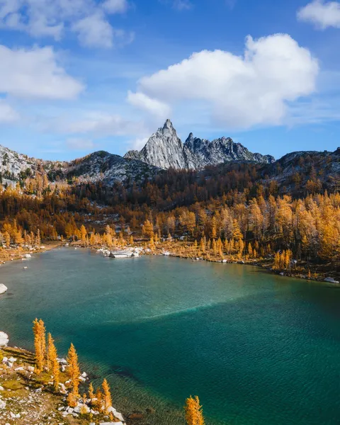 Enchantments Thru 🏃🏻‍♀️🏃🏻‍♂️🌲🏔️